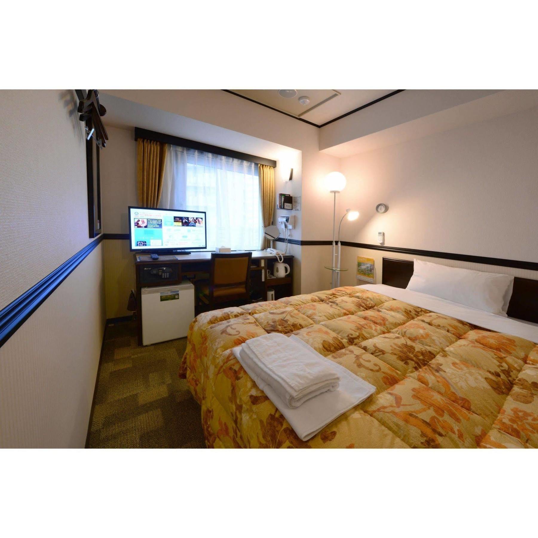Toyoko Inn Nagoya-Eki Sakuradori-Guchi Honkan Экстерьер фото