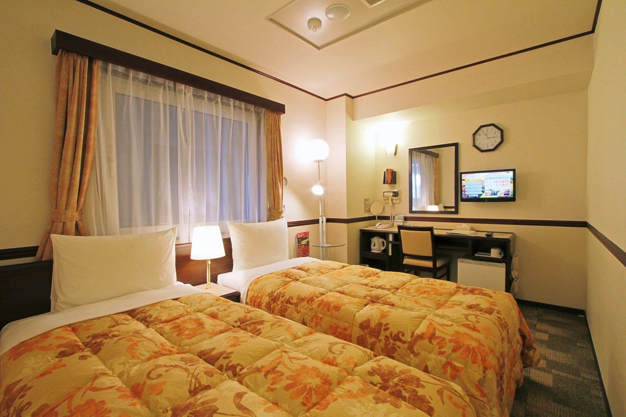 Toyoko Inn Nagoya-Eki Sakuradori-Guchi Honkan Экстерьер фото